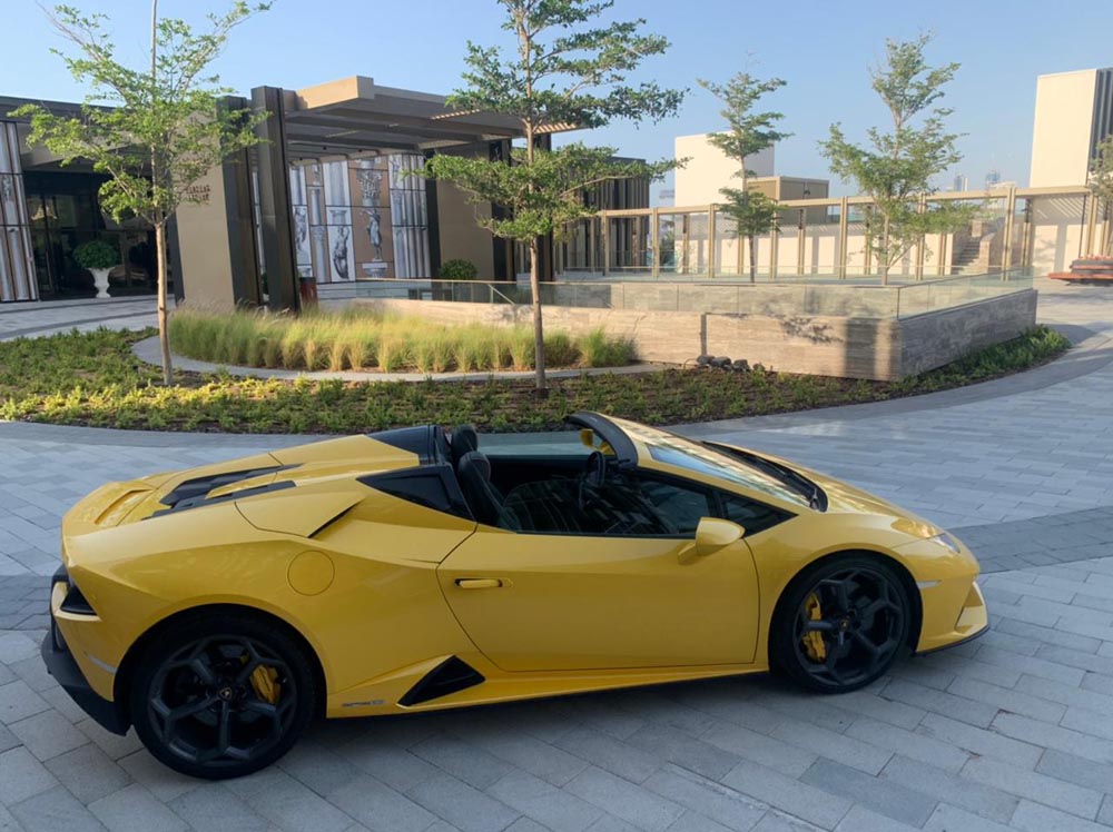 Lamborghini Huracan Evo Spyder YELLOW 2021 rental dubai