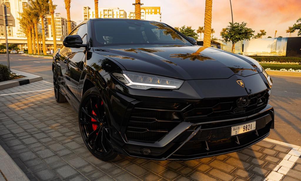 Lamborghini Urus BLACK 2023 rental dubai