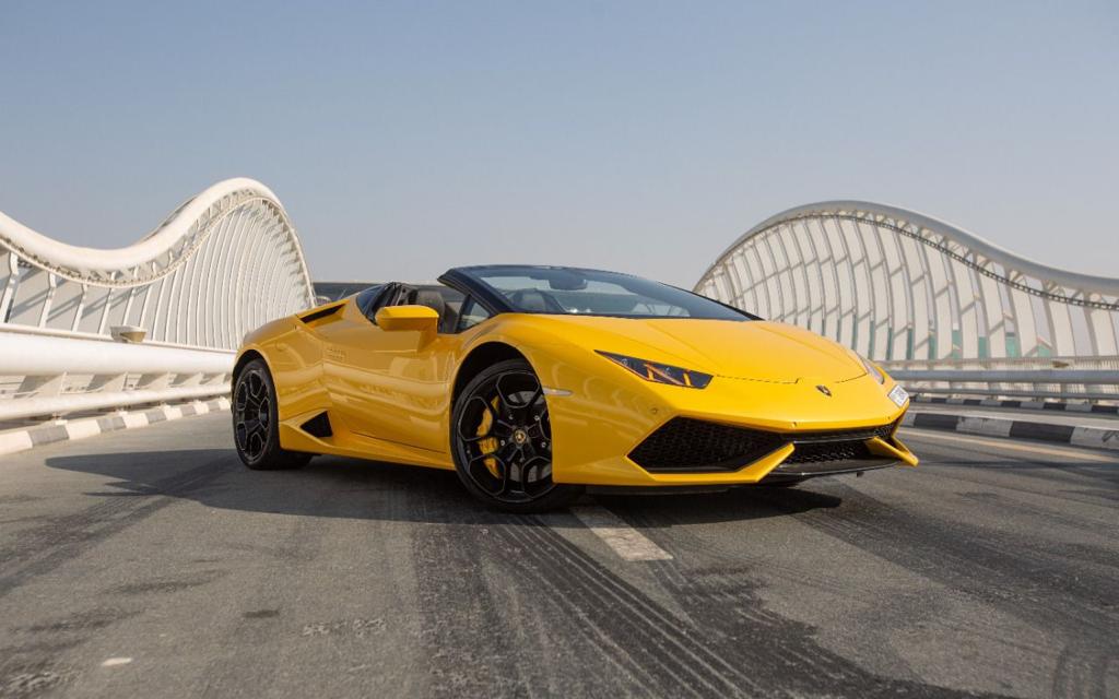  Lamborghini Huracan Evo Spyder YELLOW 2022 rental dubai