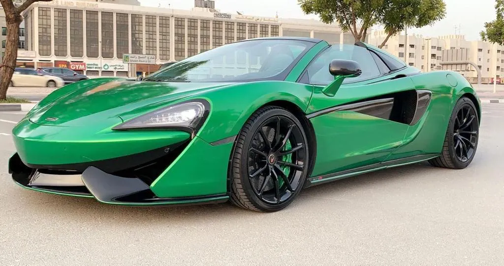 Mclaren GREEN 2022 rental dubai